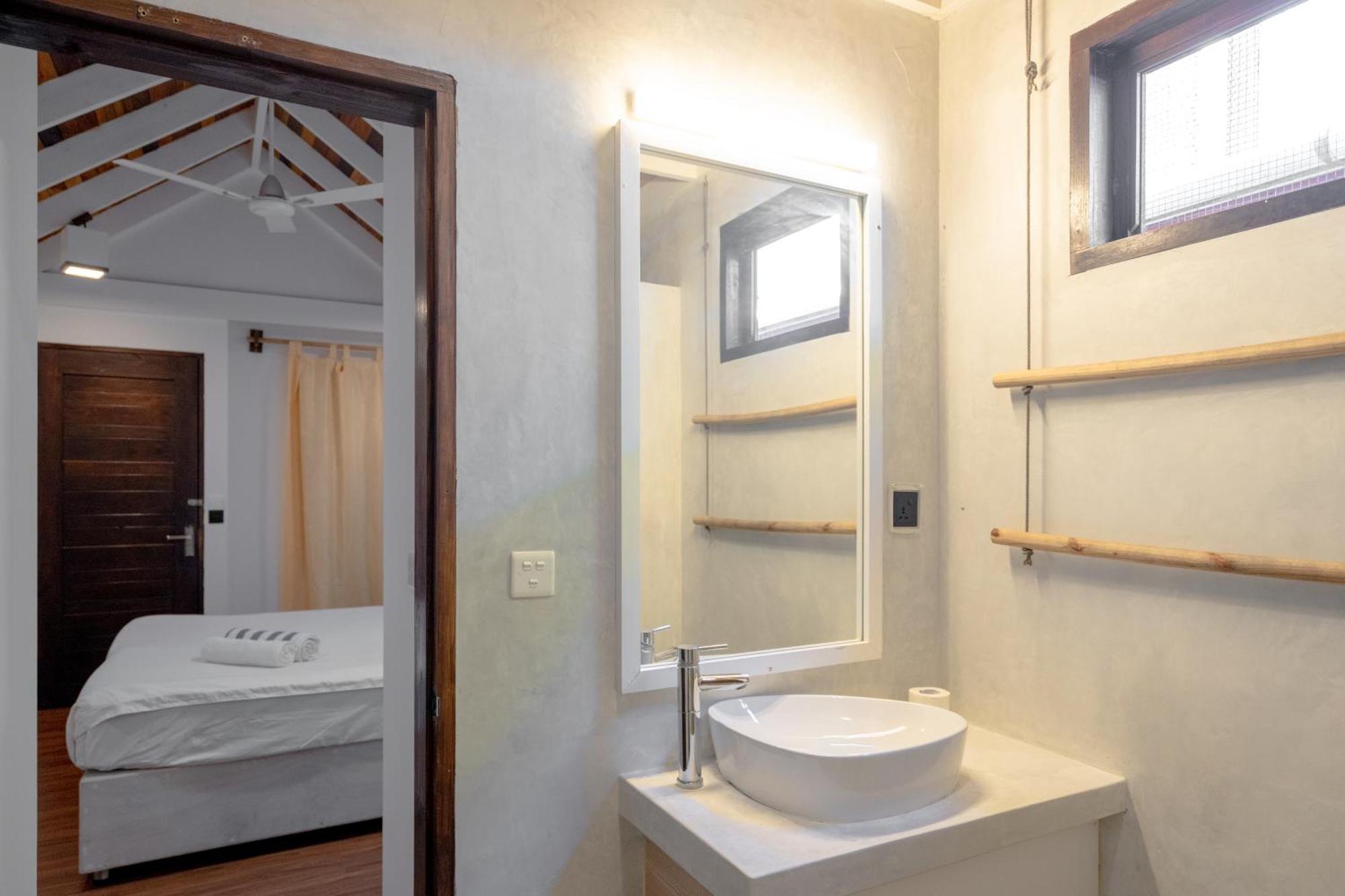 Brickwood Ganduvaru Private Villas Rasdhoo Ngoại thất bức ảnh